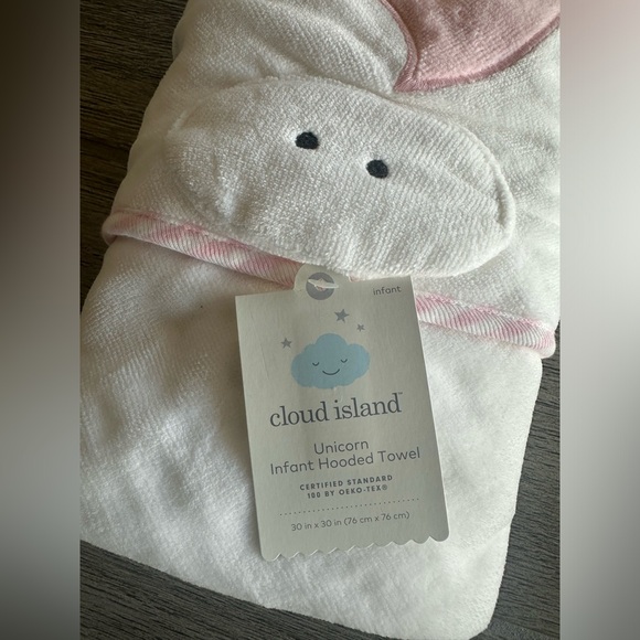 Cloud Island Unicorn Infant Hooded Towel - Picture 2 of 2